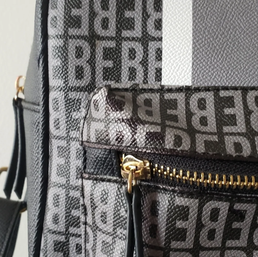 BEBE RINA LOGO SMALL BLACK SIGNATURE LOGO PRINT BACKPACK BAG W/ POUCH